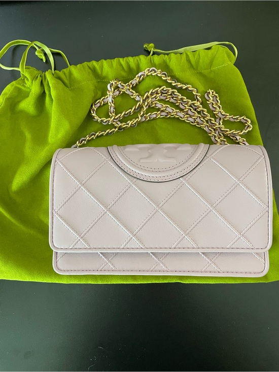 Tory Burch Handbags - Tory Burch Chain Wallet Handbag in Light Purple Leather